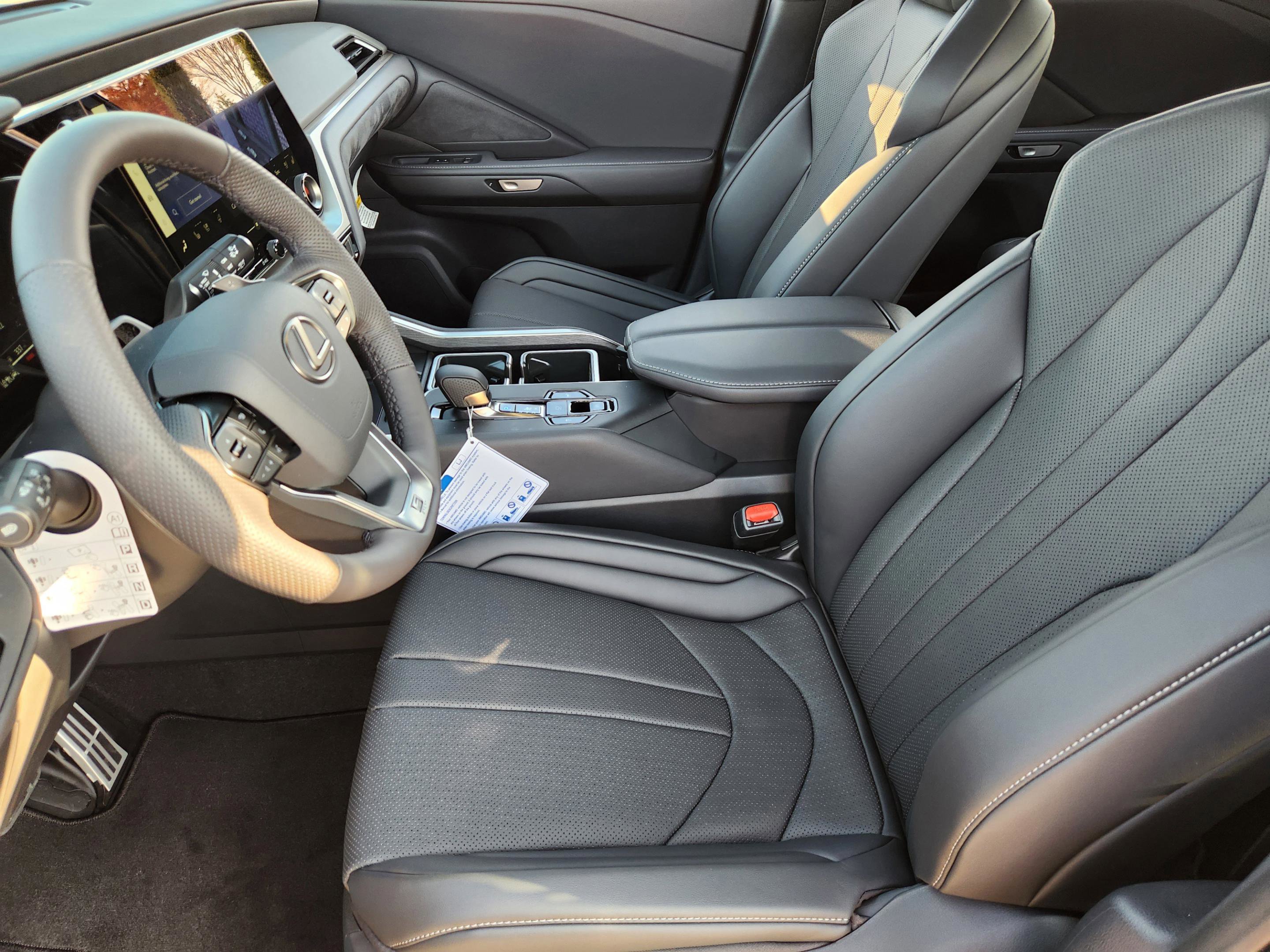 New 2026 Lexus TX 500h AWD image 9
