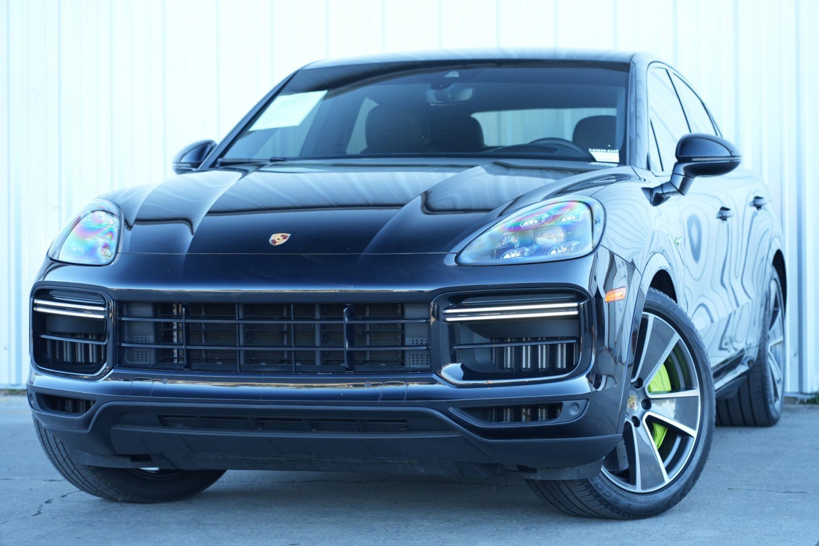 Used 2021 Porsche Cayenne Turbo S image 3