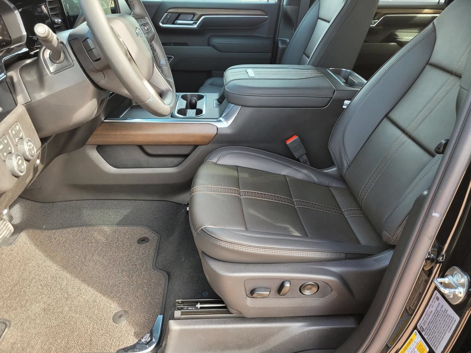 New 2026 Chevrolet Silverado 2500 High Country w/ High Country Premium Package AWD/4WD image 15