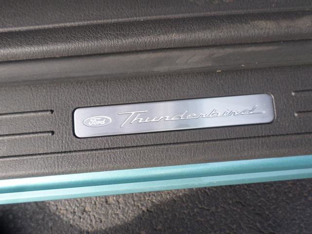 Used 2002 Ford Thunderbird image 38