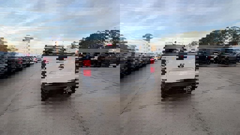 New 2026 Ford Maverick XLT w/ XLT Luxury Package image 5