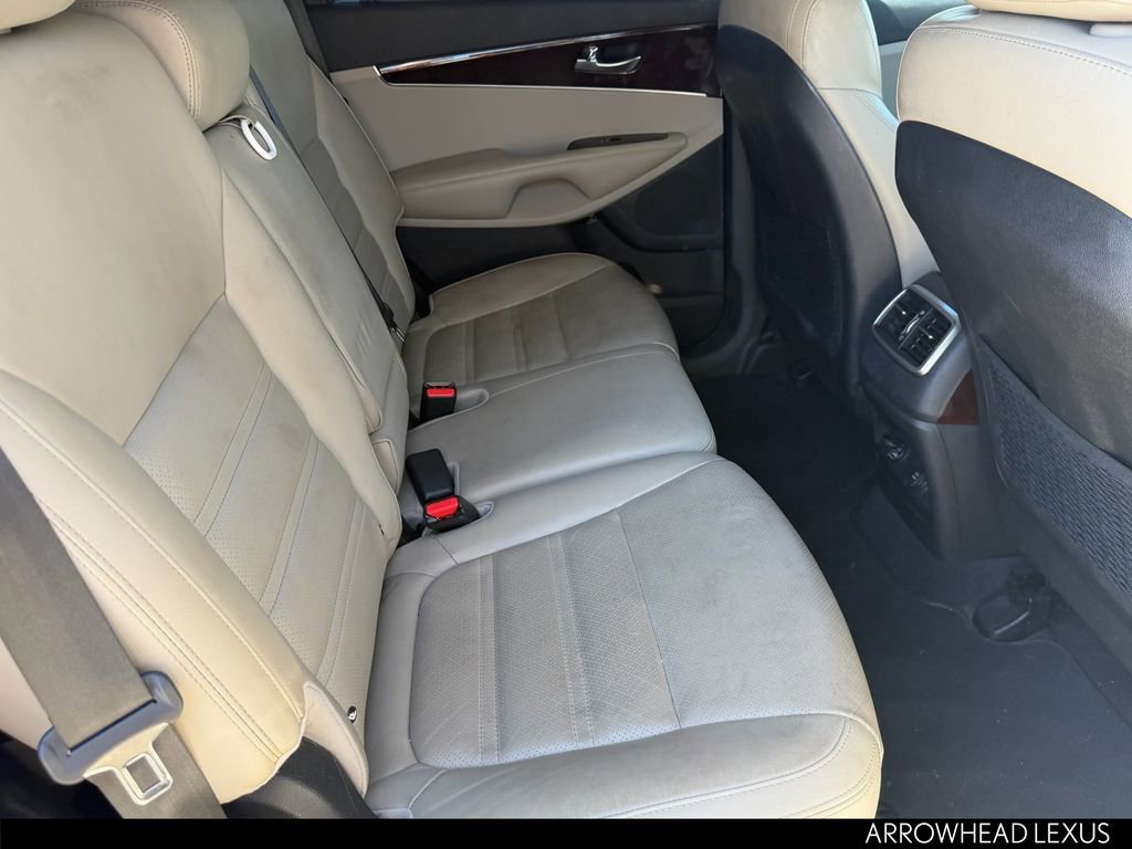 Used 2017 Kia Sorento EX image 14