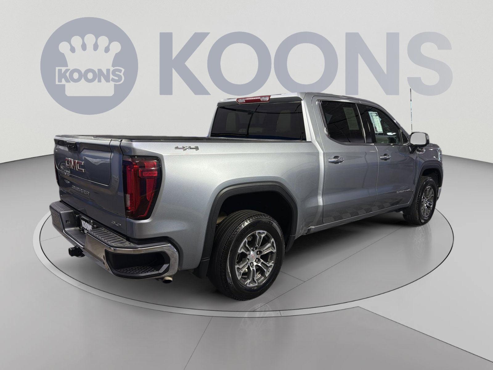 Used 2025 GMC Sierra 1500 SLT AWD/4WD image 7