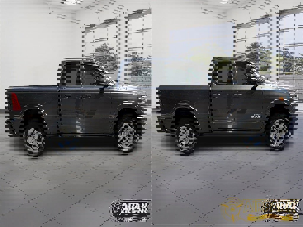 New 2025 RAM 1500 Big Horn image 3