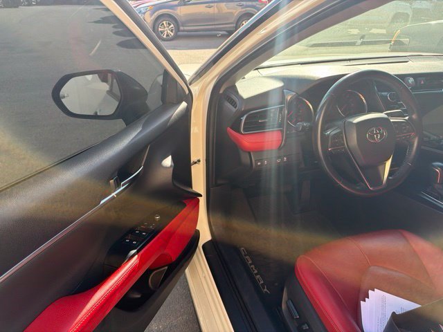Used 2020 Toyota Camry XSE w/ Blackout Package FWD image 17