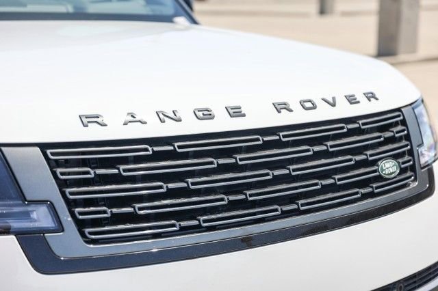 New 2025 Land Rover Range Rover SE image 12