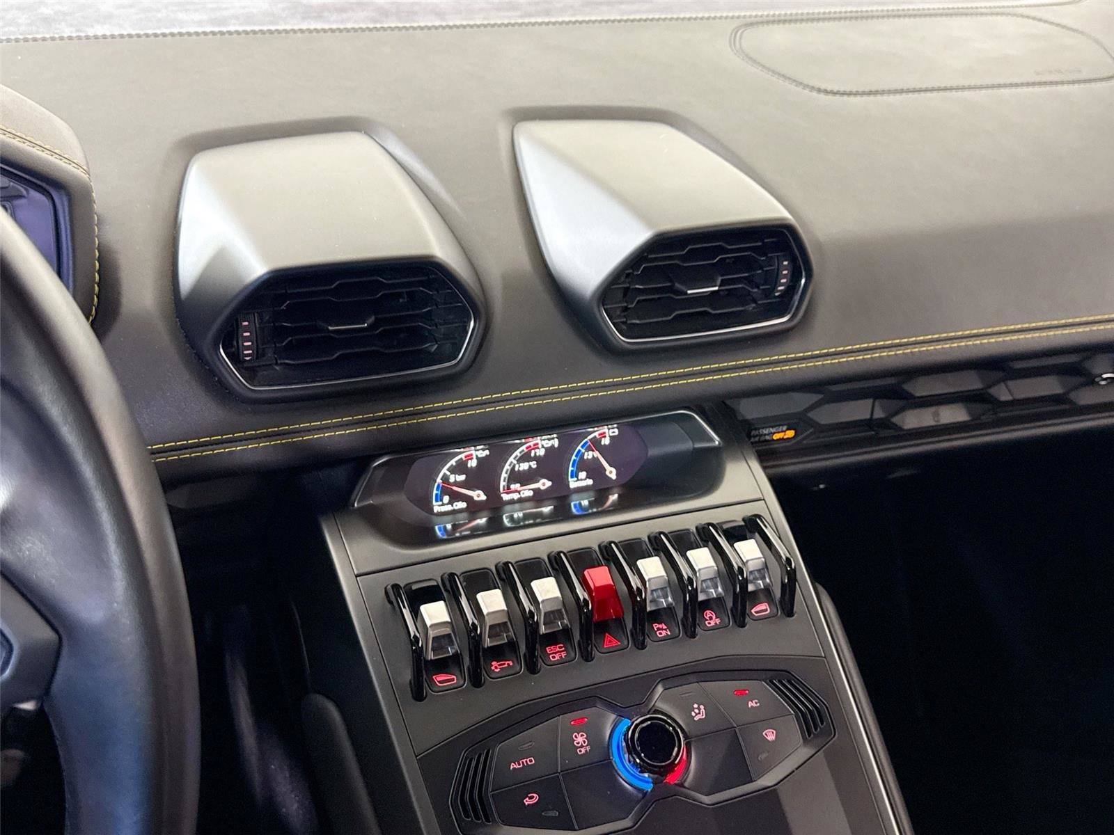 Used 2018 Lamborghini Huracan LP 580-2 image 19