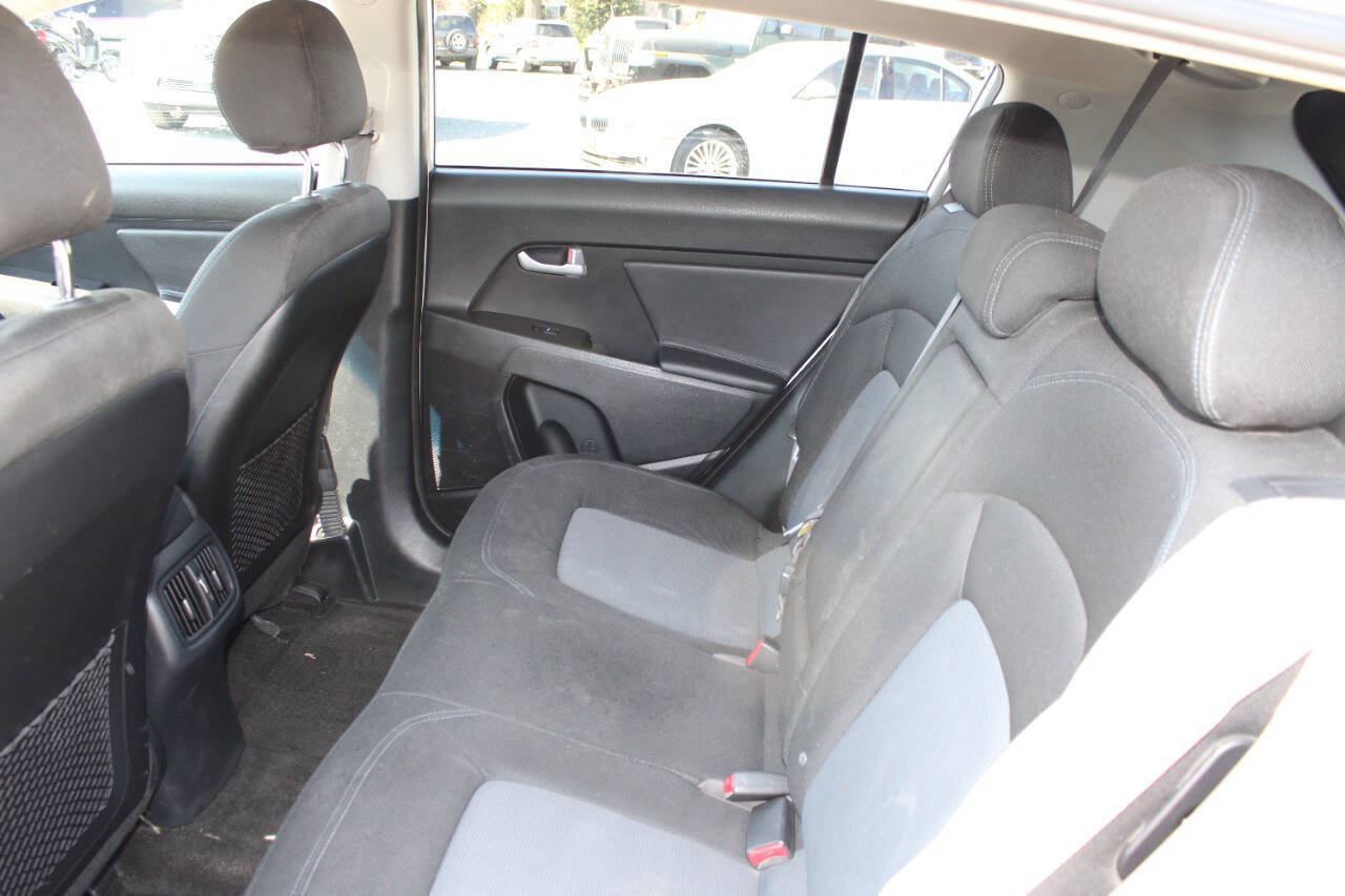 Used 2016 Kia Sportage LX AWD/4WD image 19
