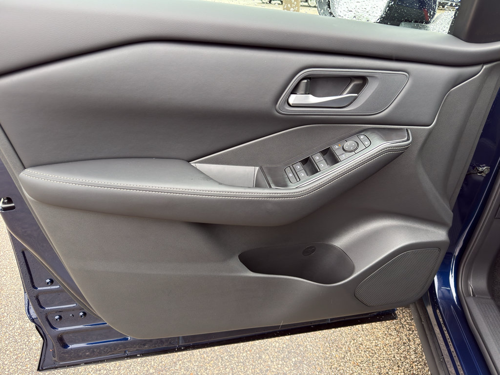 New 2026 Nissan Rogue SV AWD/4WD image 13