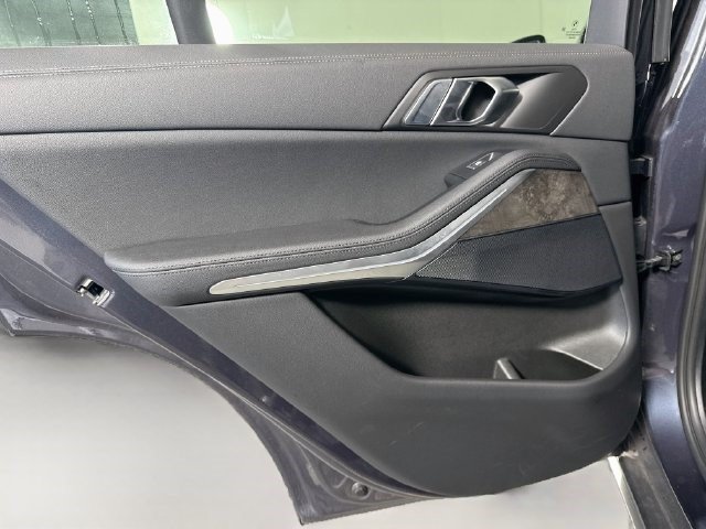 Used 2022 BMW X5 sDrive40i w/ Parking Assistance Package RWD image 25