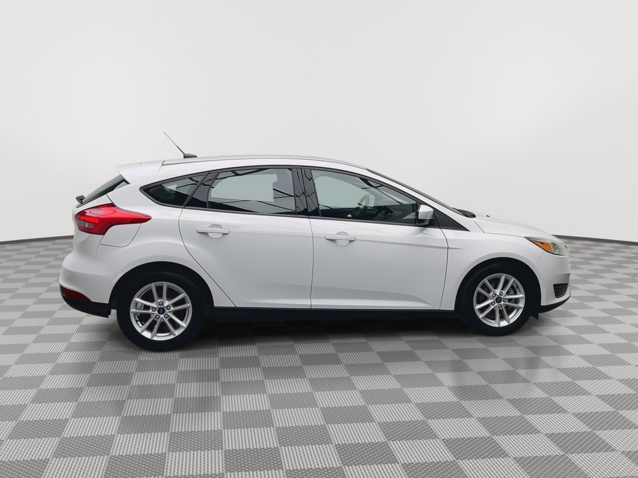 Used 2018 Ford Focus SE FWD image 30