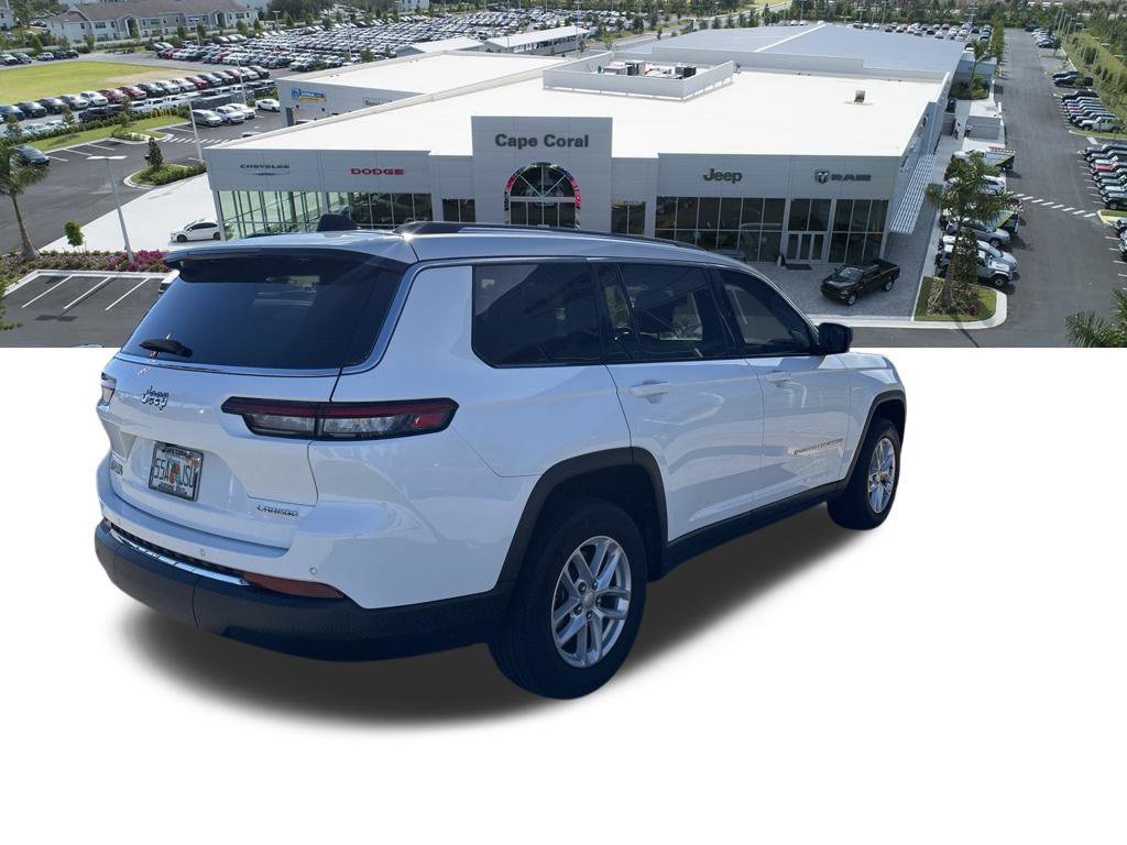 Used 2023 Jeep Grand Cherokee L Laredo RWD image 4