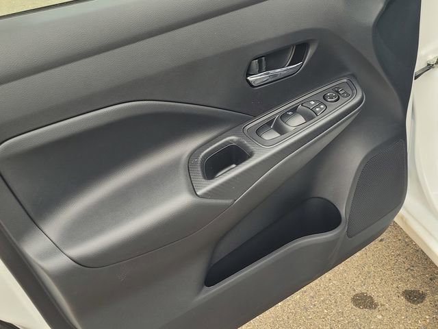 New 2025 Nissan Versa SV w/ Trunk Package FWD image 8