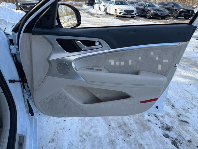 Used 2026 Genesis G70 2.5T Prestige image 10