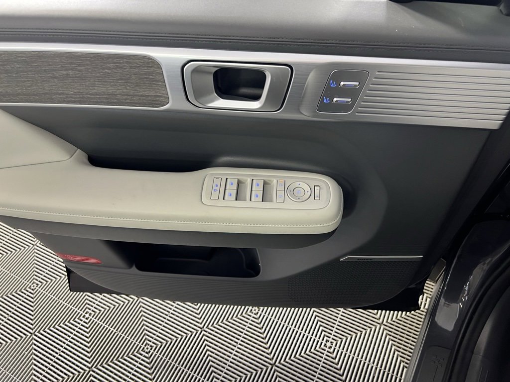 Used 2024 Hyundai Santa Fe Limited image 33