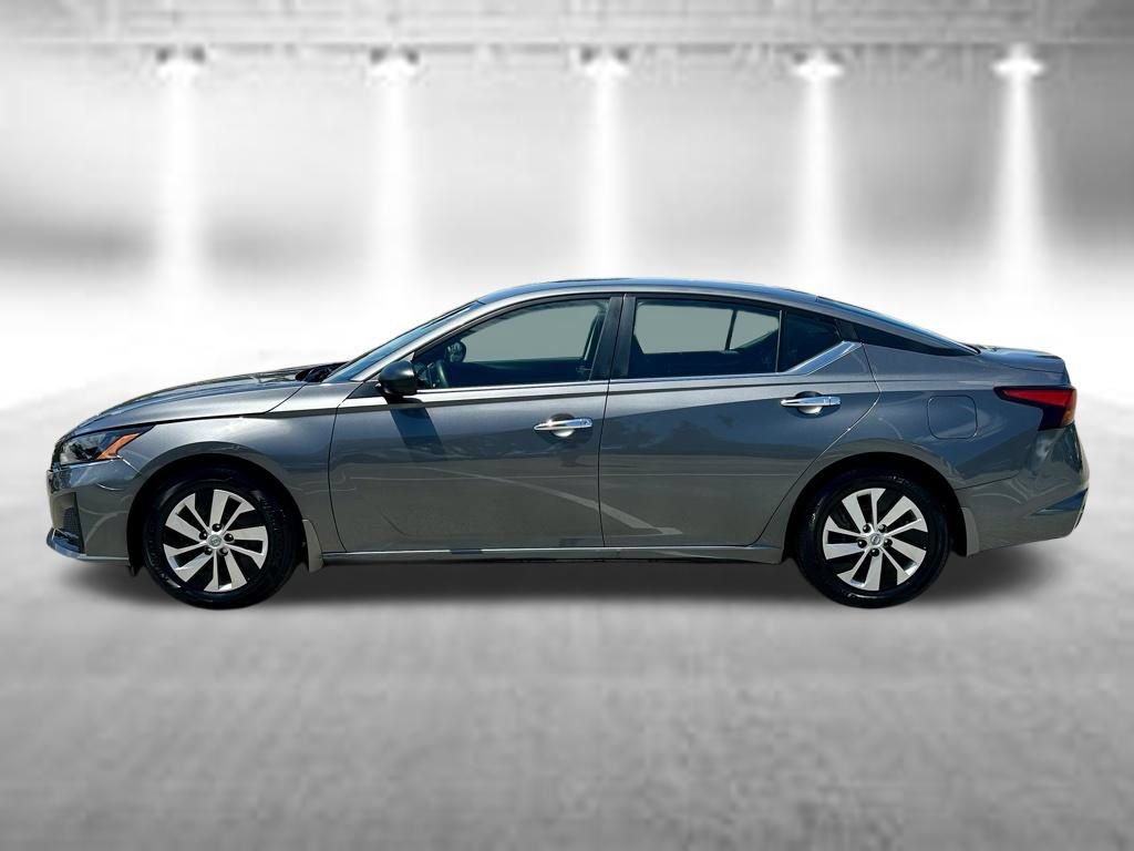 Certified 2025 Nissan Altima 2.5 S FWD image 10