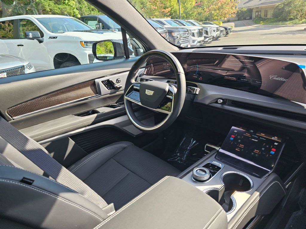 New 2027 Cadillac Vistiq Luxury AWD/4WD image 10