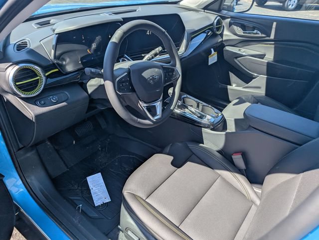 New 2026 Chevrolet Trax ACTIV w/ Sunroof Package FWD image 12