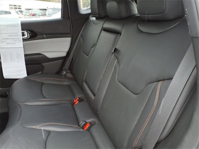 Used 2023 Jeep Compass Limited image 12