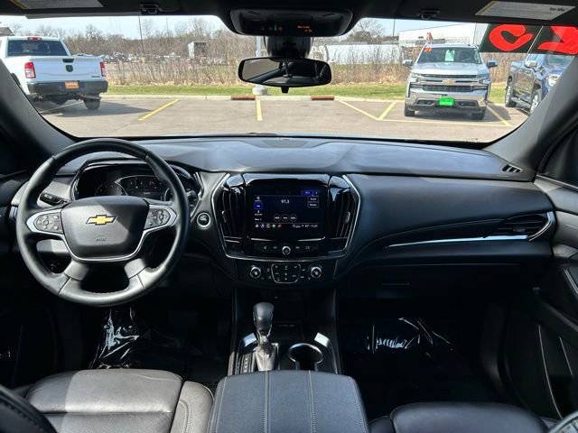 Used 2023 Chevrolet Traverse LT image 17