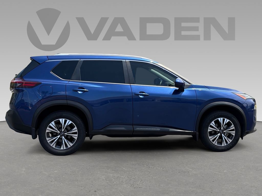 Used 2023 Nissan Rogue SV w/ SV Premium B Package FWD image 7