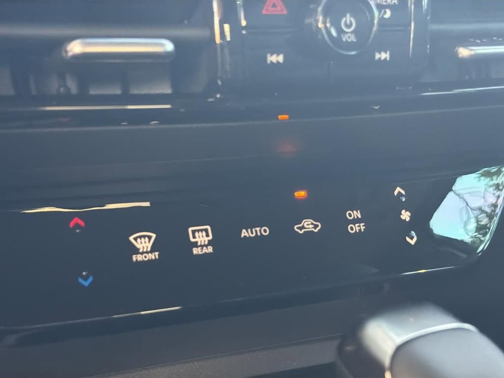 New 2026 Nissan Kicks SR image 27