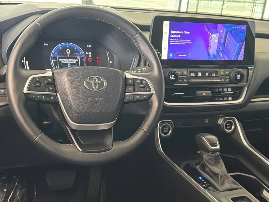 Certified 2024 Toyota Grand Highlander FWD image 32