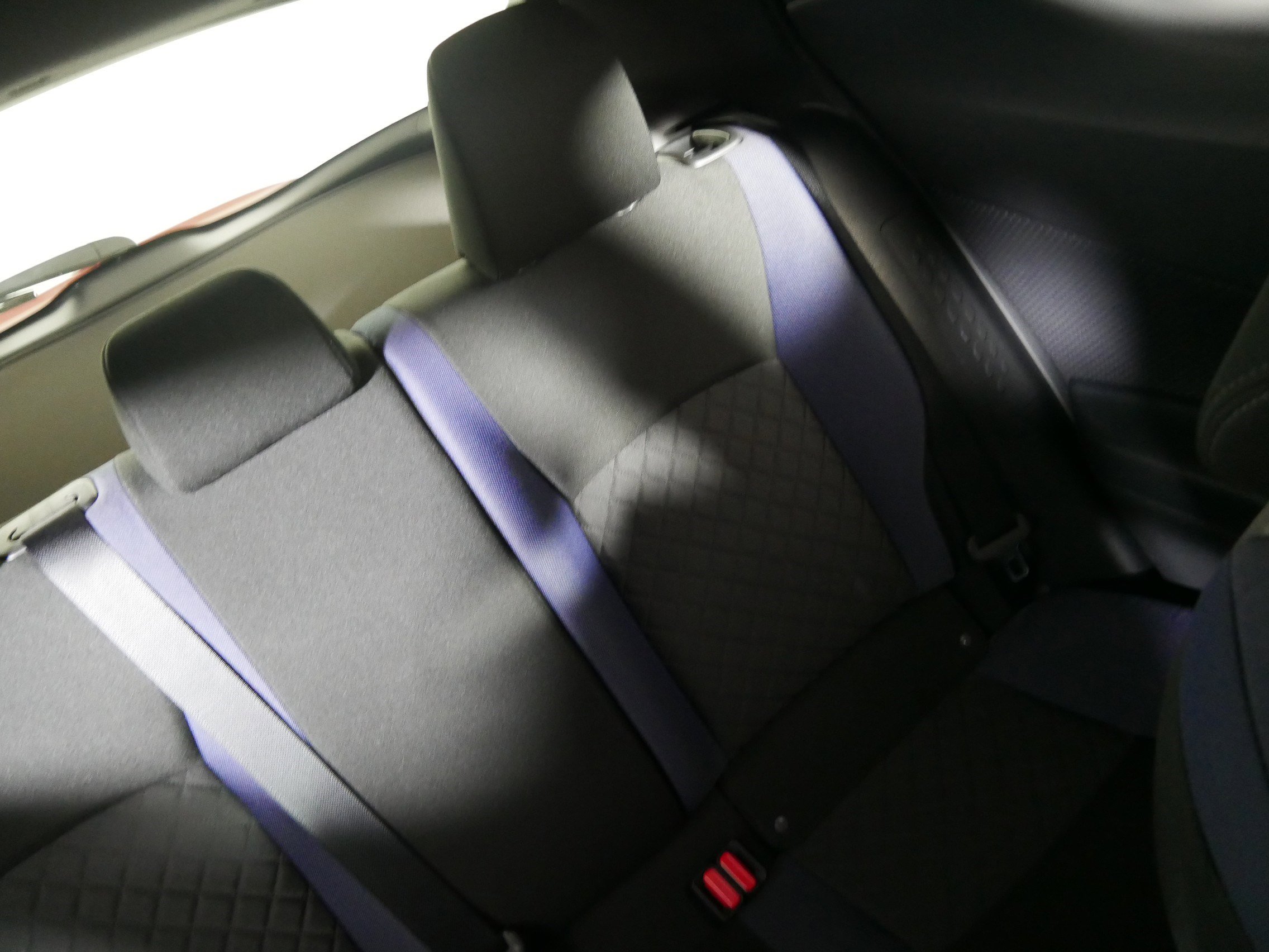 Used 2020 Toyota C-HR XLE FWD image 14