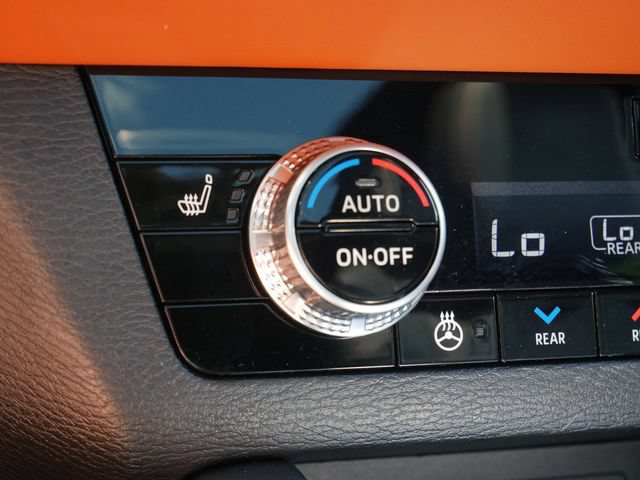 Used 2024 Mitsubishi Outlander SEL AWD/4WD image 26