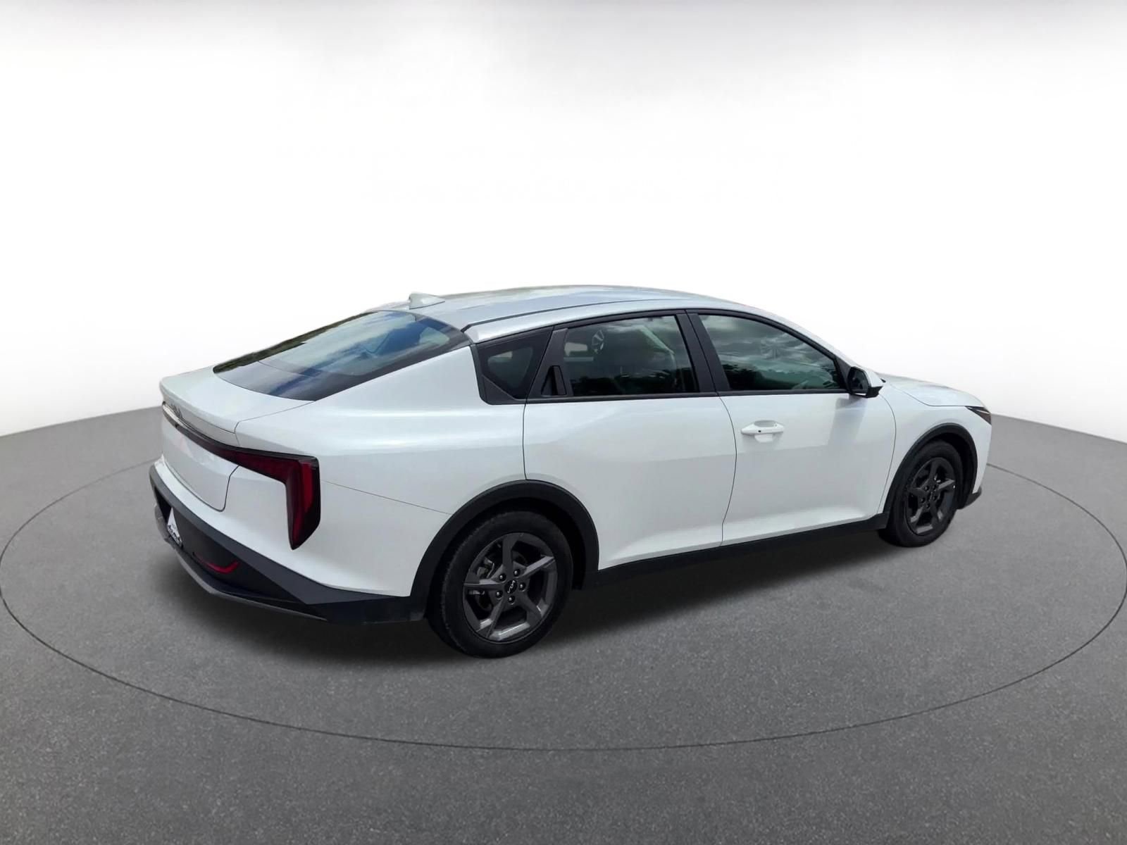 Used 2025 Kia K4 FWD image 12