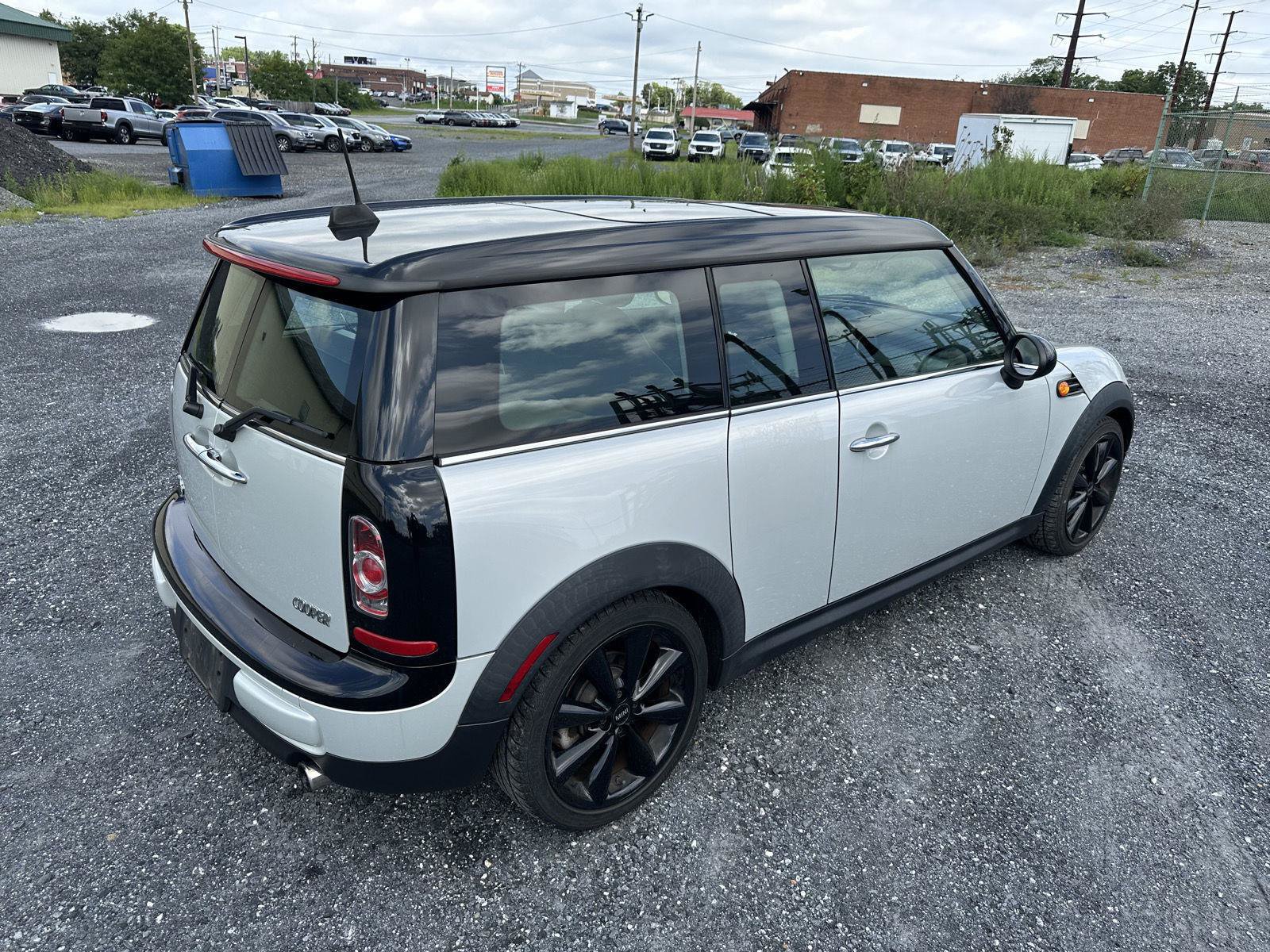 Used 2013 MINI Cooper Clubman FWD image 8