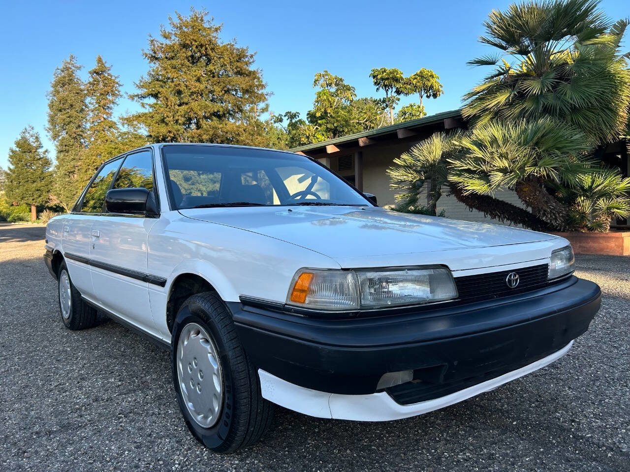 Used 1991 Toyota Camry Deluxe image 8