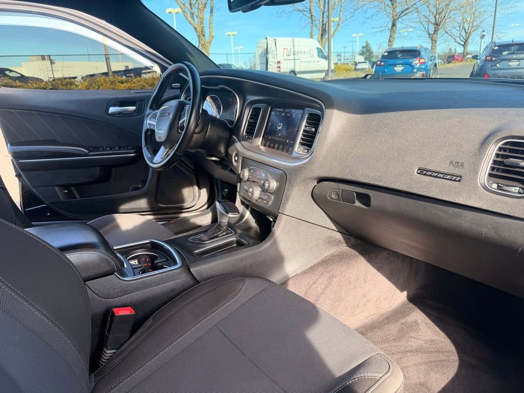 Used 2017 Dodge Charger R/T image 25