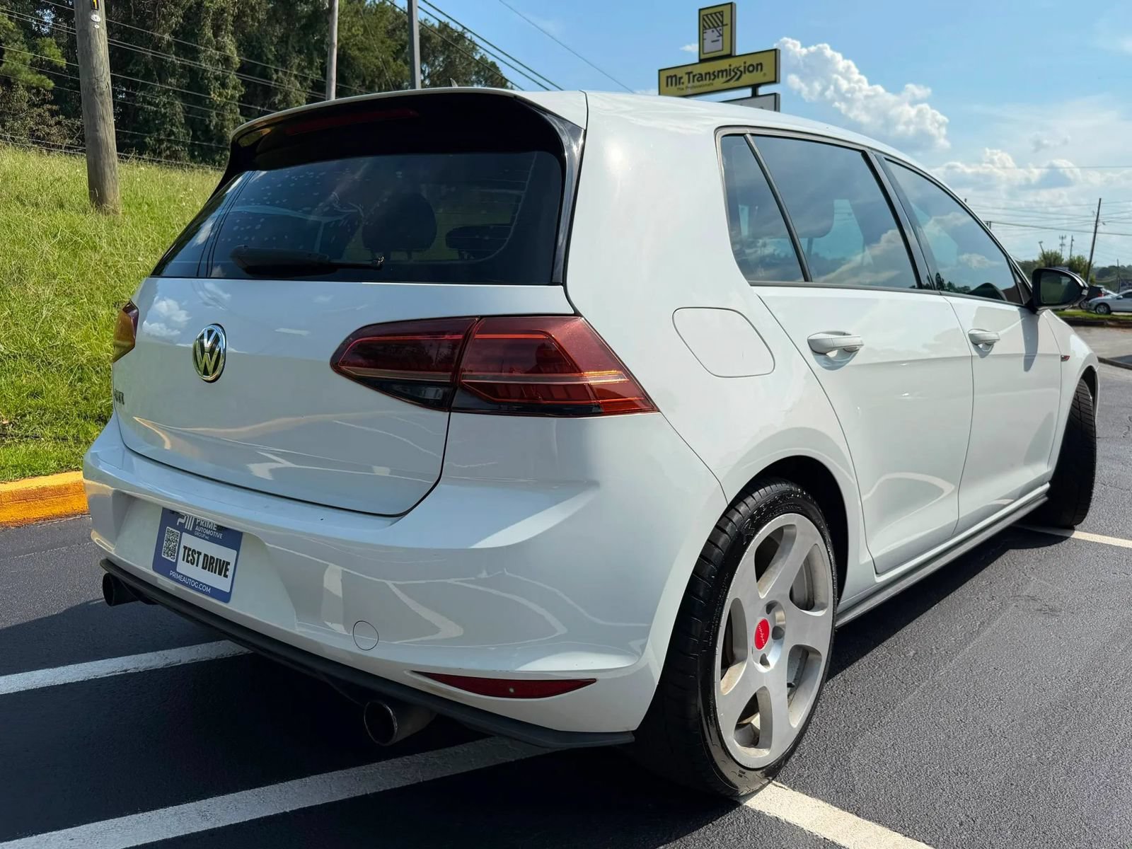 Used 2017 Volkswagen GTI S FWD image 5