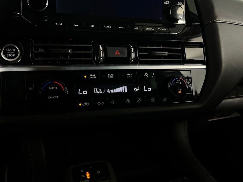 Used 2023 Nissan Pathfinder SL image 16