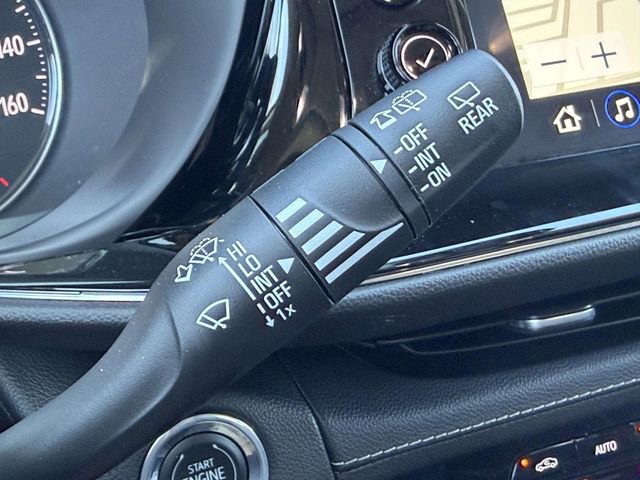 Used 2023 Buick Envision Avenir image 18