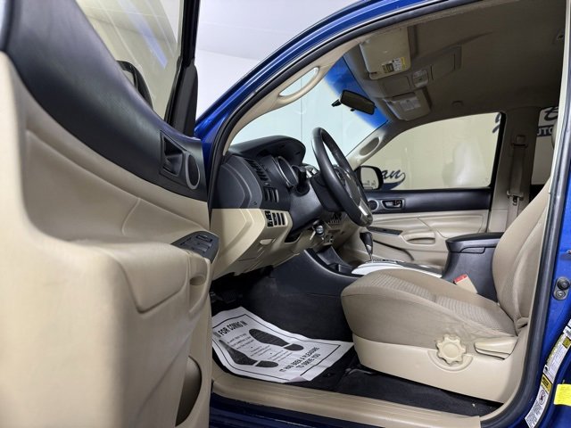 Used 2015 Toyota Tacoma 2WD Double Cab image 12