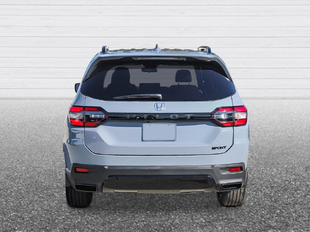 New 2026 Honda Pilot Sport image 3