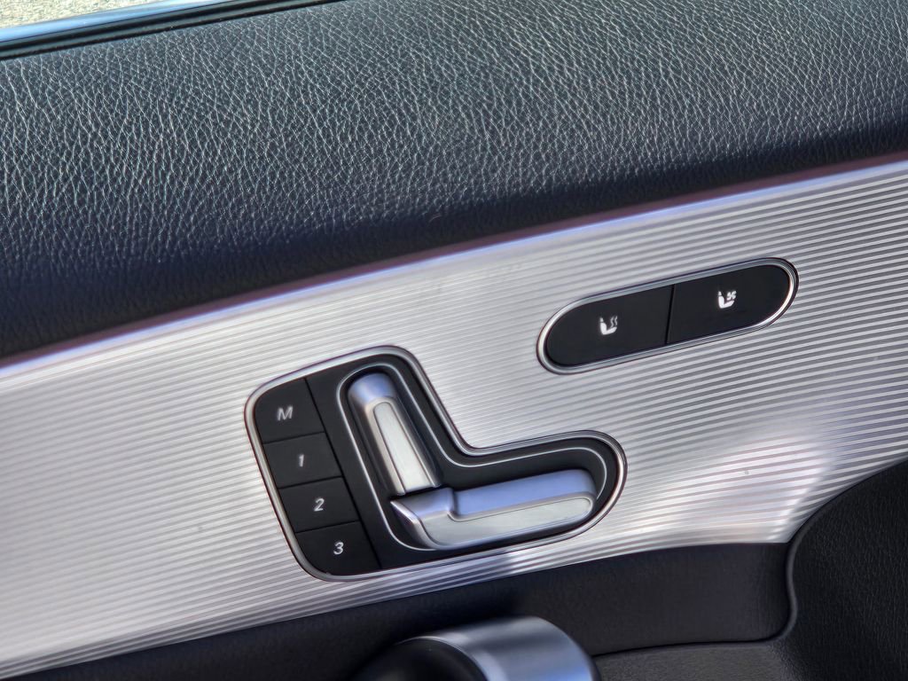 Used 2022 Mercedes-Benz A 220 4MATIC image 27