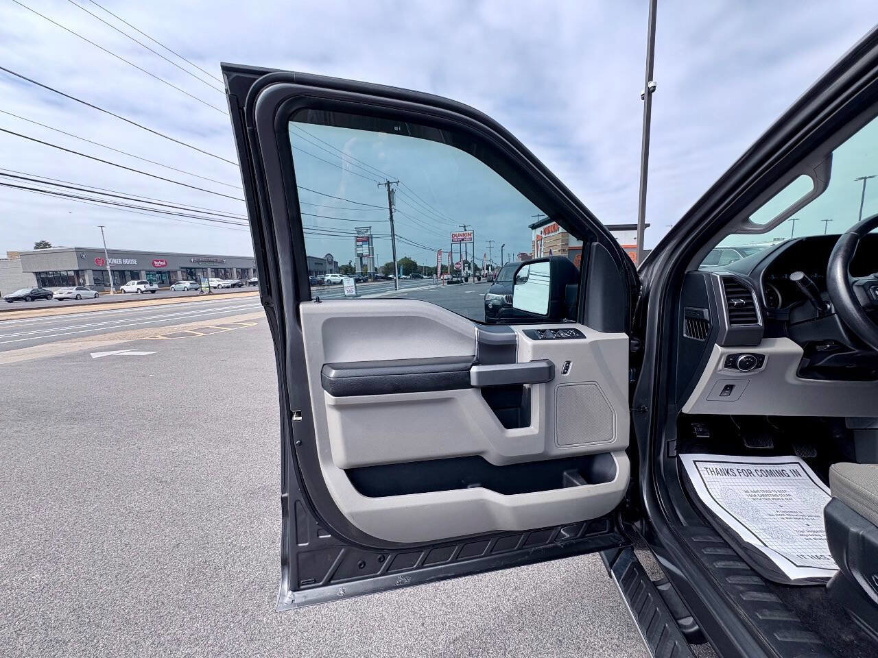 Used 2017 Ford F150 XLT w/ Equipment Group 302A Luxury AWD/4WD image 18