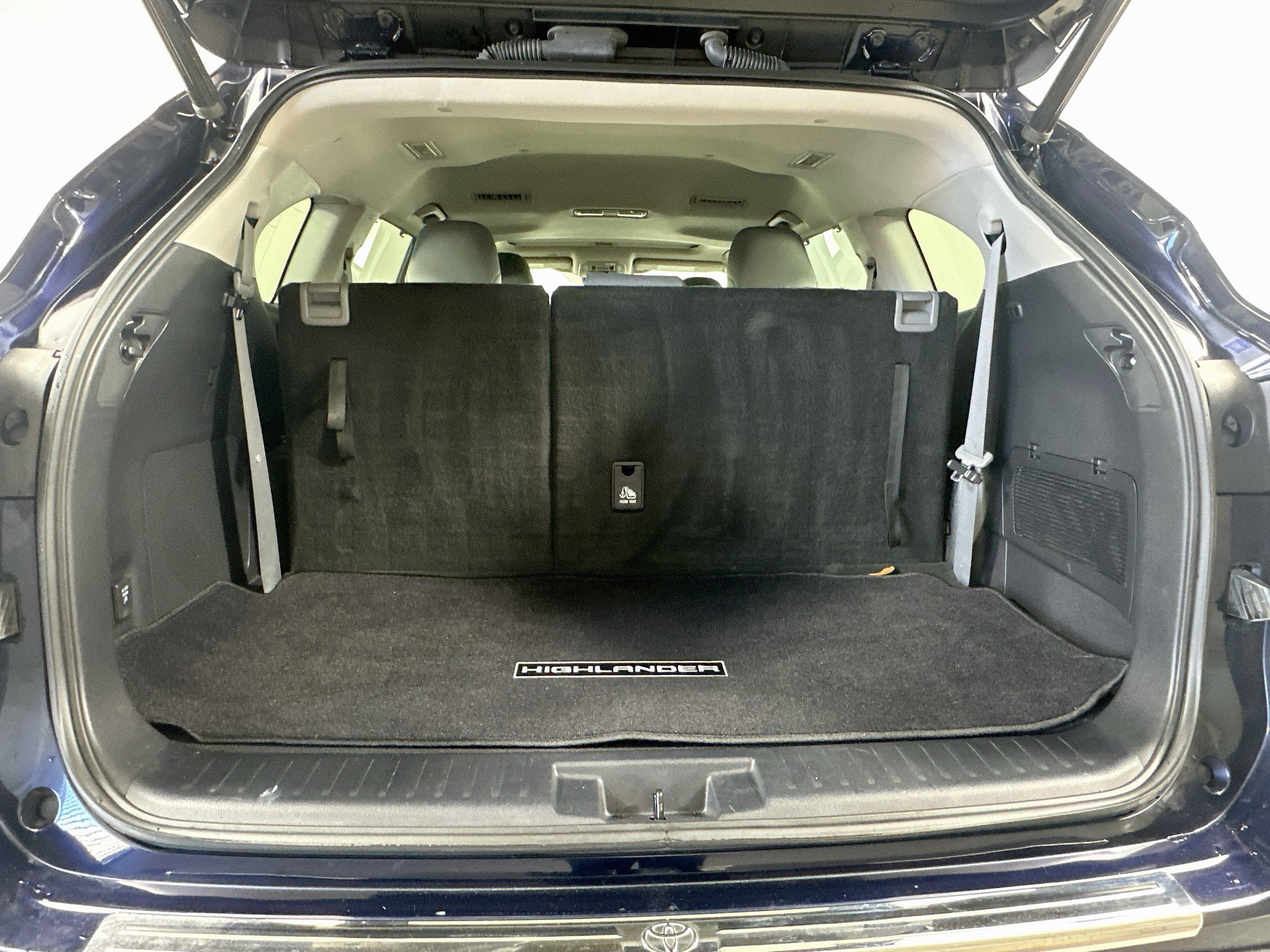Certified 2020 Toyota Highlander Limited w/ Protection Package #3 AWD/4WD image 28