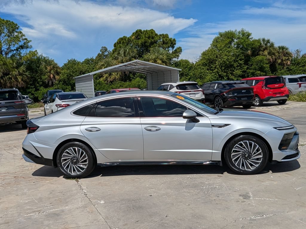Used 2024 Hyundai Sonata SEL FWD image 9