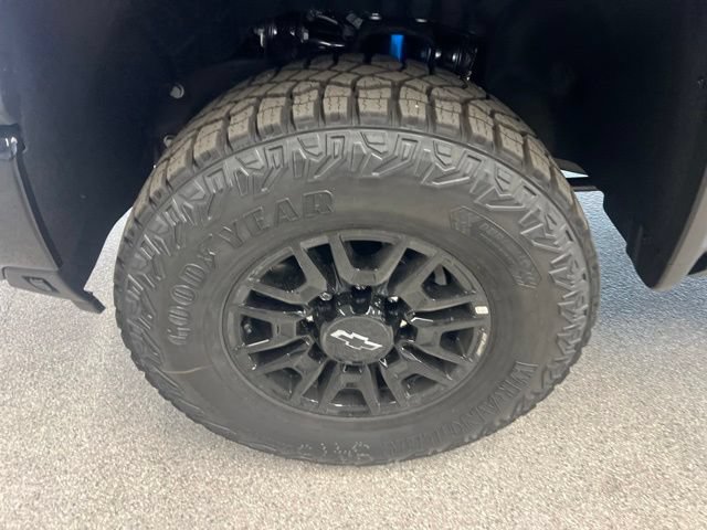 New 2026 Chevrolet Silverado 2500 ZR2 AWD/4WD image 10