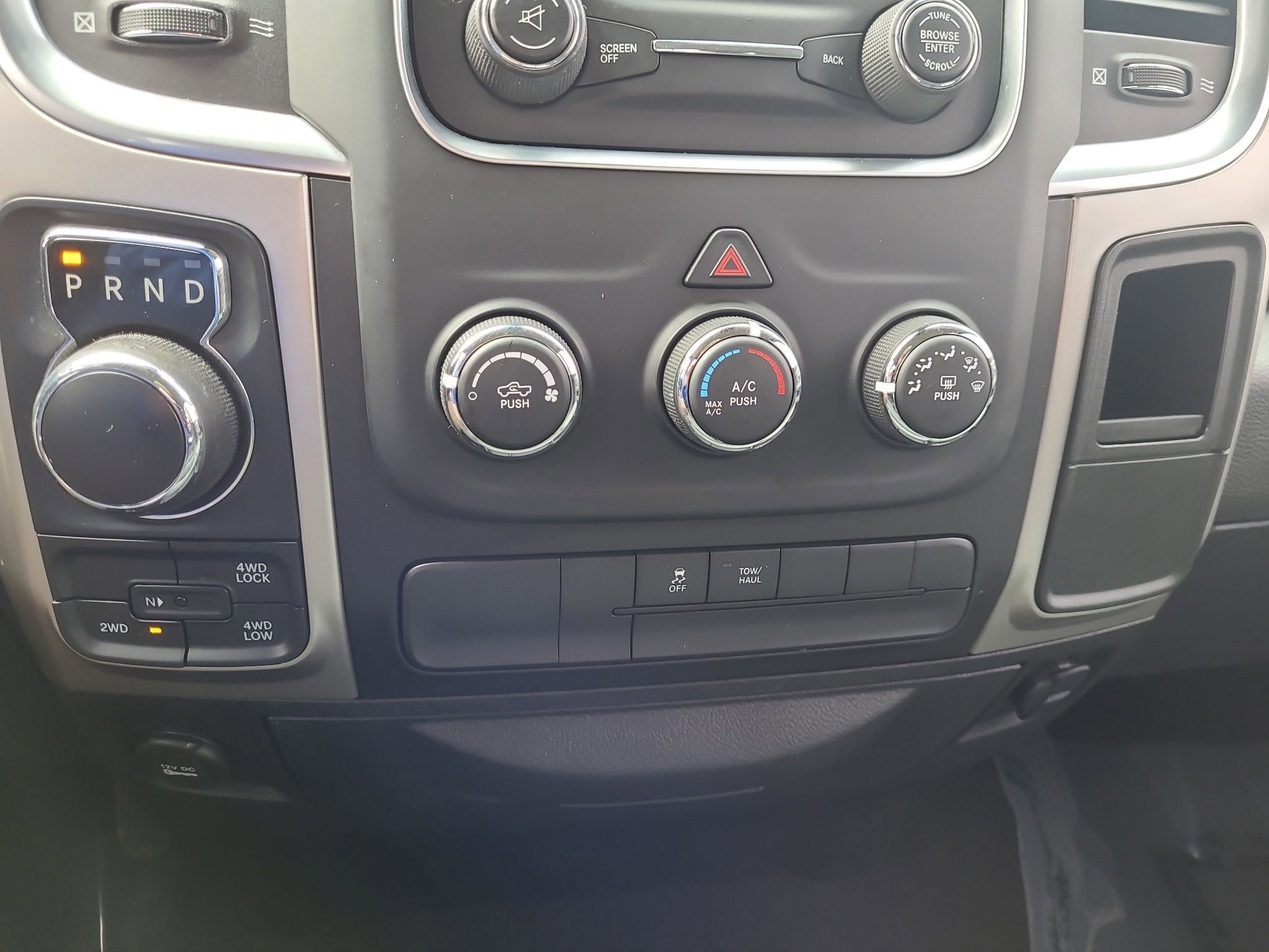 Used 2019 RAM 1500 Classic SLT image 20