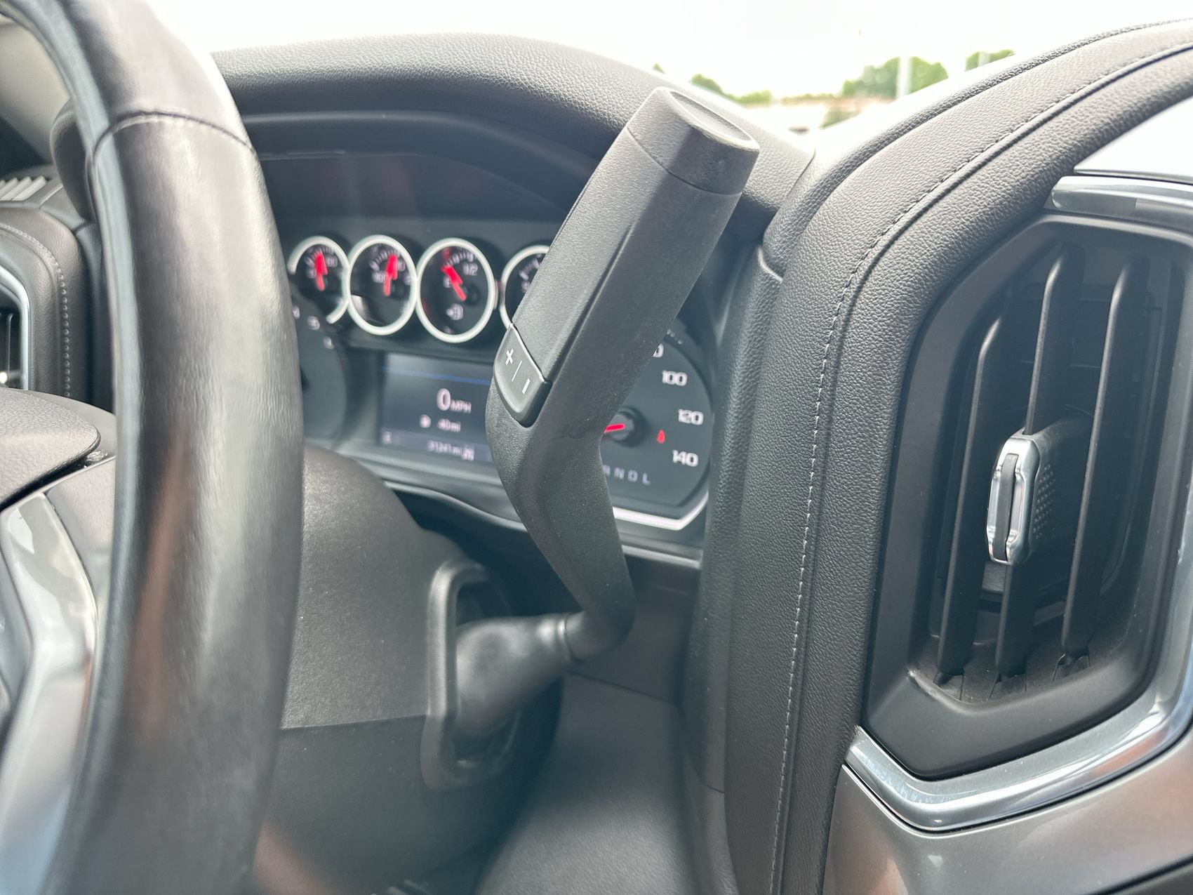 Used 2020 Chevrolet Silverado 1500 LT Trail Boss AWD/4WD image 19