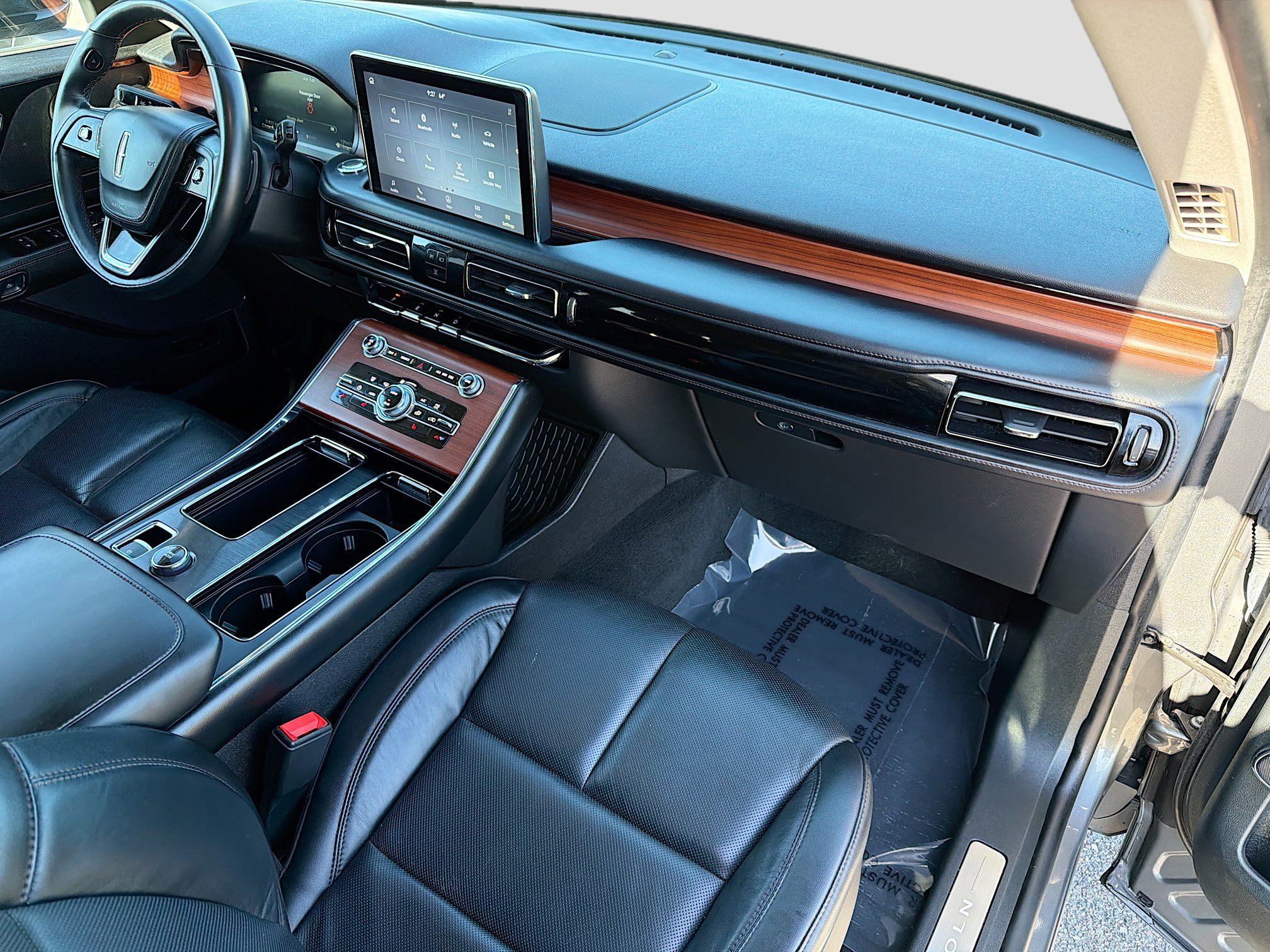 Used 2023 Lincoln Aviator Reserve AWD/4WD image 14