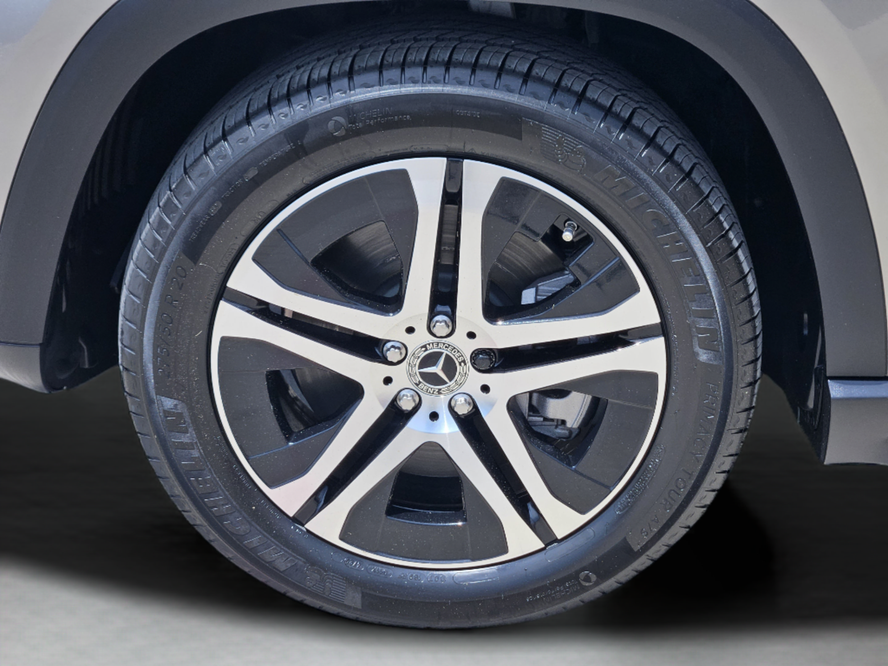 Certified 2021 Mercedes-Benz GLS 450 4MATIC image 32