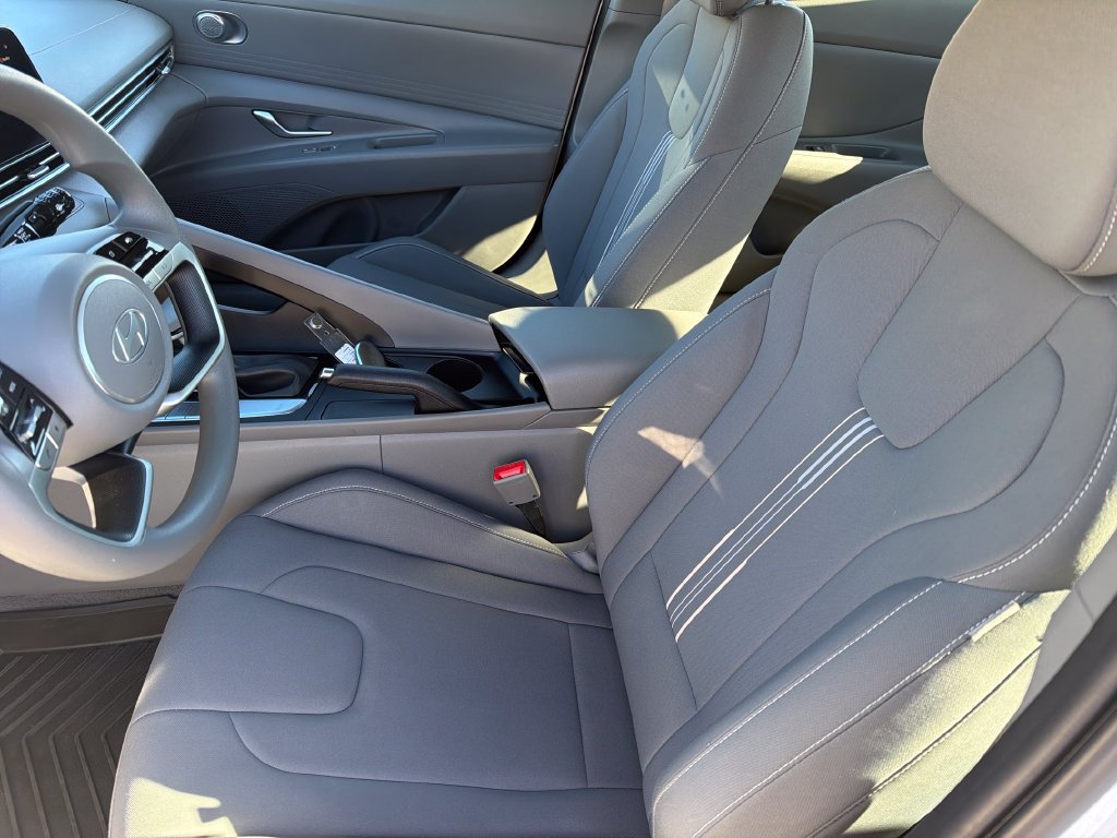 Certified 2024 Hyundai Elantra SEL FWD image 10