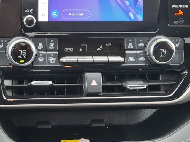 Used 2023 Toyota Highlander XLE image 26