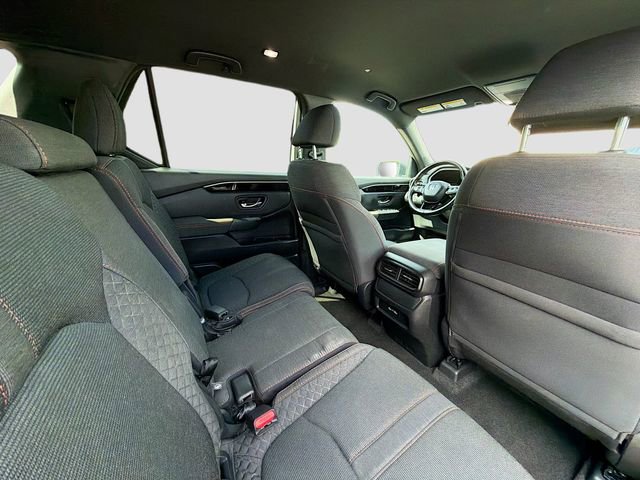 Used 2023 Honda Pilot Sport image 26